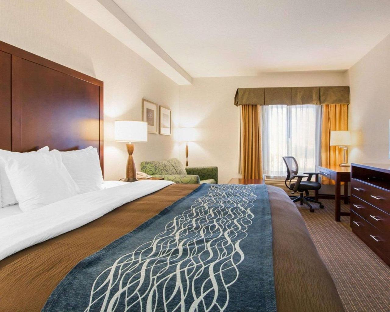 Comfort Inn & Suites-Portland Airport Εξωτερικό φωτογραφία